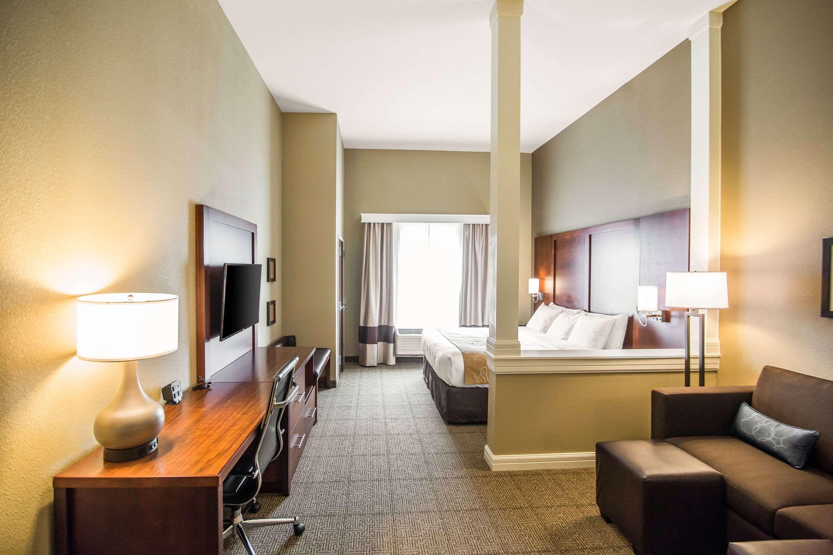 Comfort Suites - Dodge City Kültér fotó