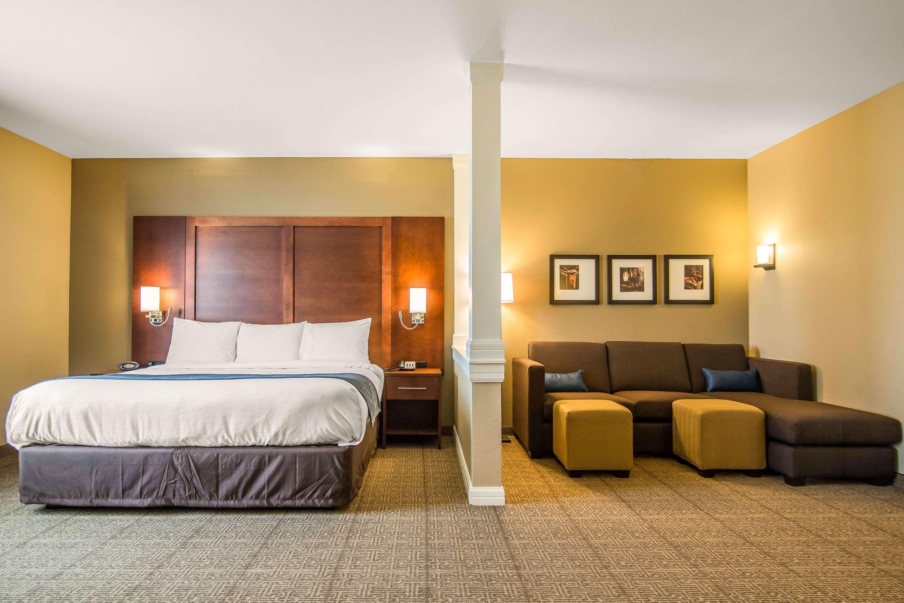 Comfort Suites - Dodge City Kültér fotó
