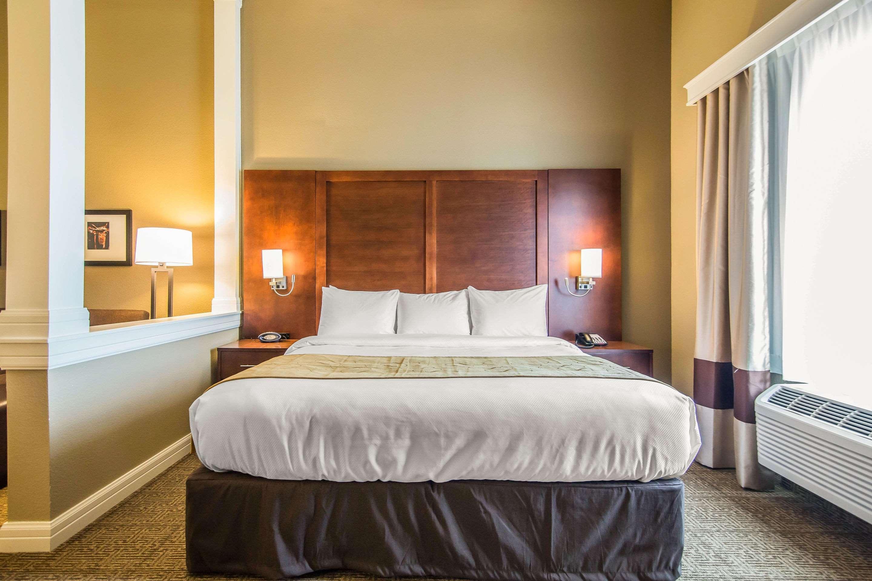 Comfort Suites - Dodge City Kültér fotó
