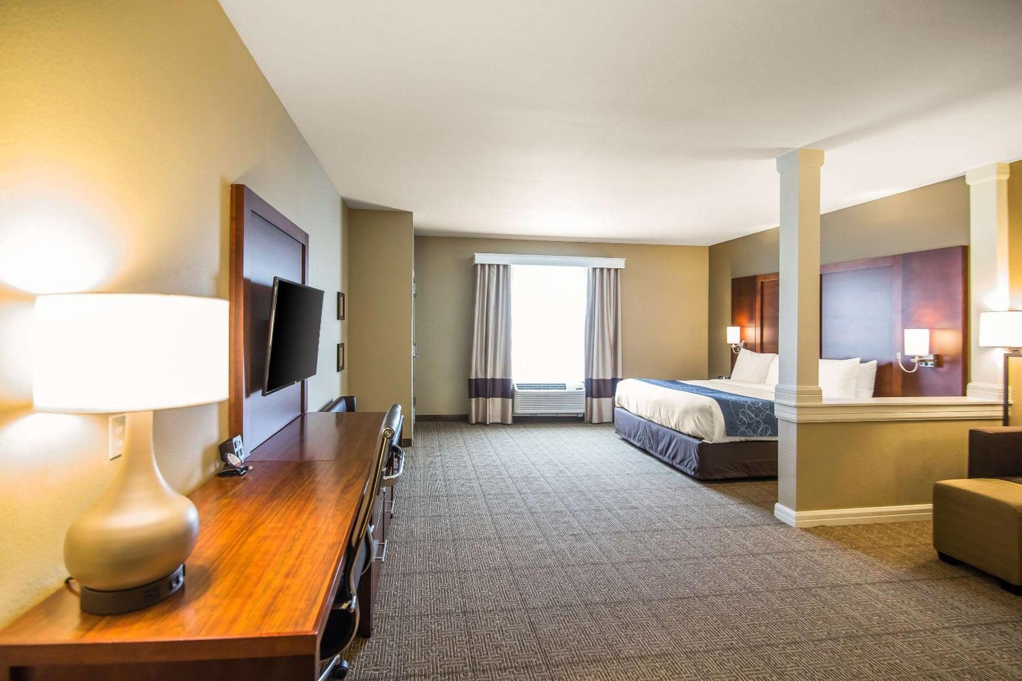 Comfort Suites - Dodge City Kültér fotó